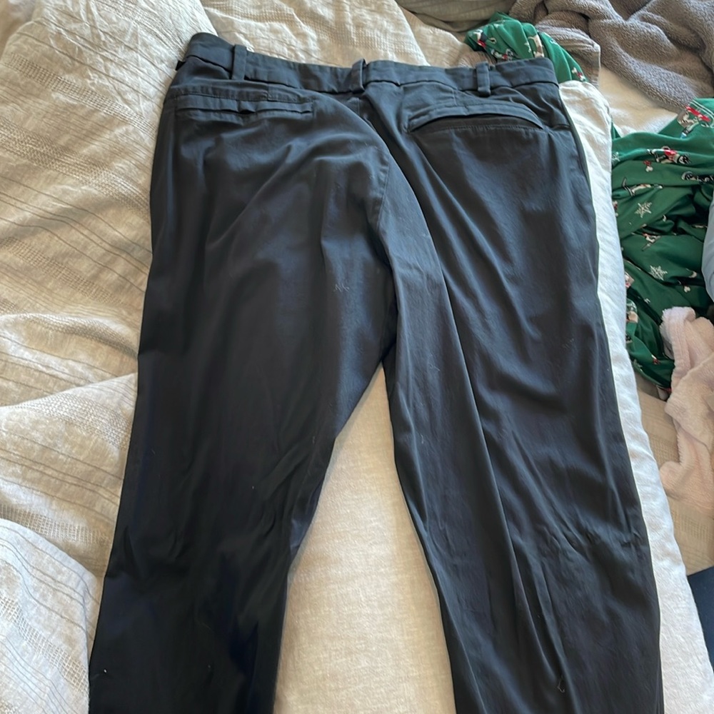 Lulu Lemon Men’s Black Pants